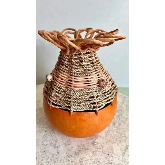 Vintage Handmade Carved Embellished Brown Gourd Decorative Vase Tabletop Decor s - Picture 4 of 12